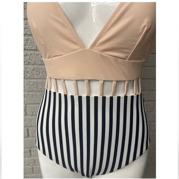 NWT Cupshe Striped One Piece Swimsuit Size XL - Picture 2 of 13
